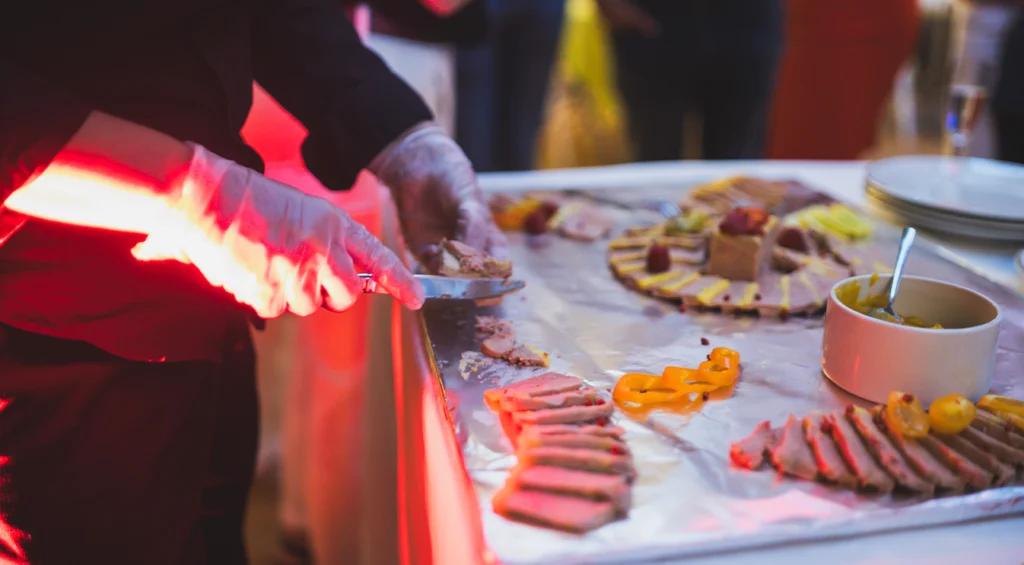 Illustration du soin apporté aux détails par un Traiteur à Poitiers pour une expérience culinaire mémorable.