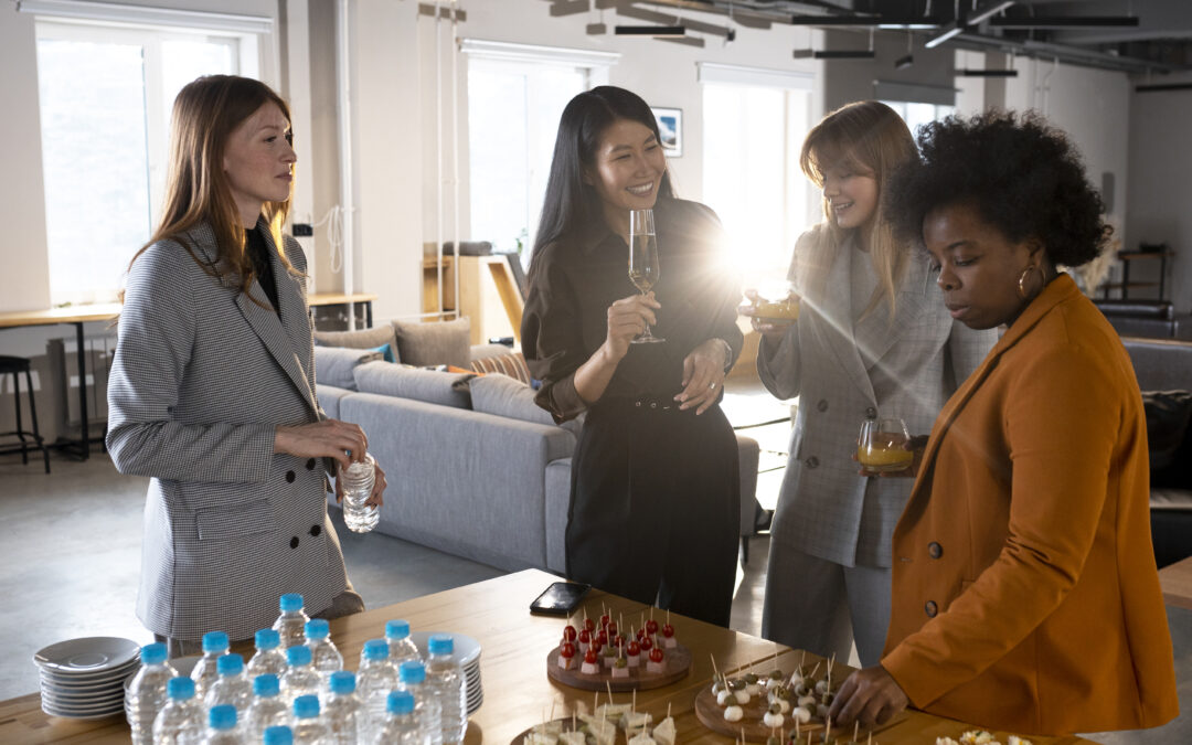 Un aperçu d'un Buffet pour pot de départ en entreprise élégamment présenté pour un moment de partage convivial.