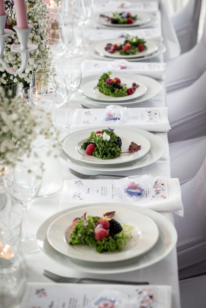 La créativité culinaire d'un Traiteur végétarien pour mariage garantit un menu savoureux et mémorable.